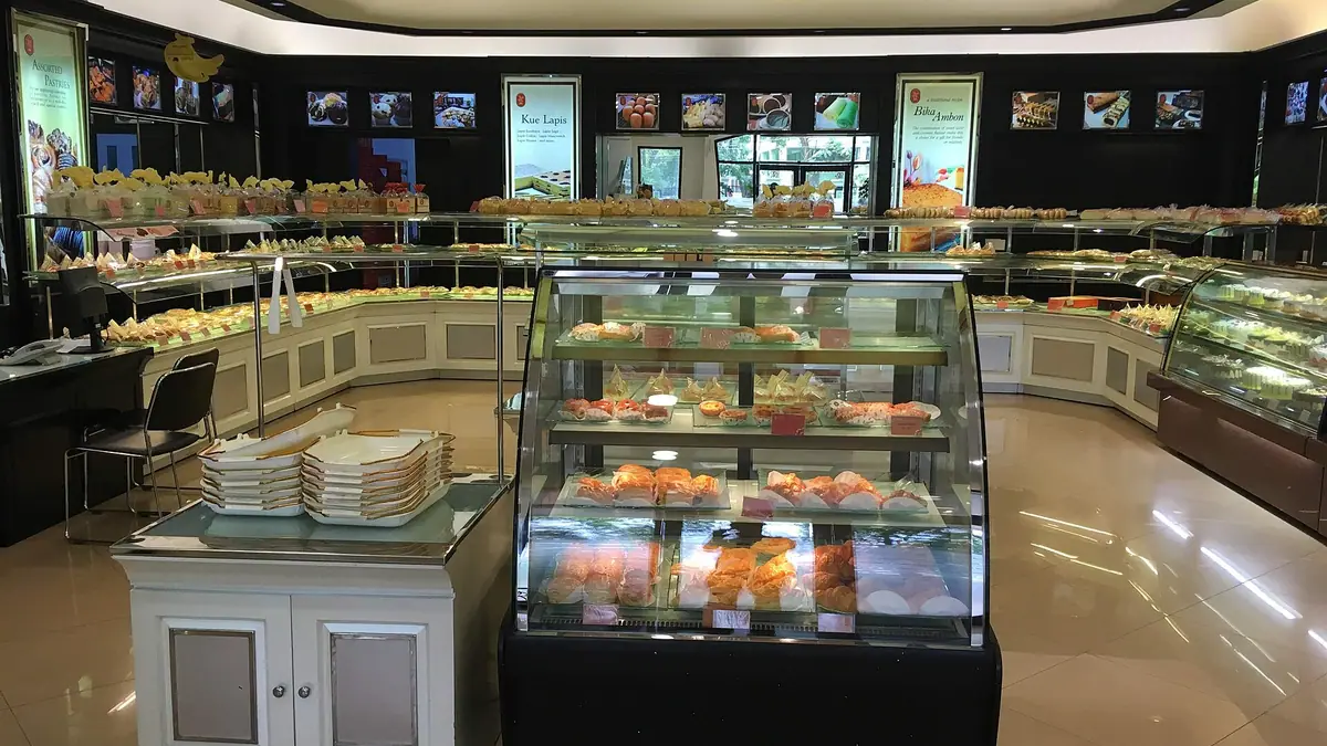 Curtis – bakery in Birchwood, Lincoln